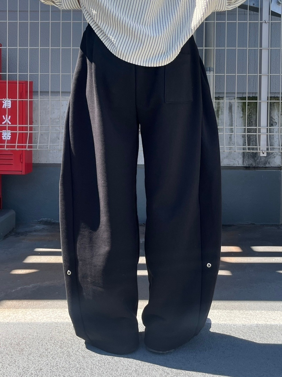 受注制【Chikashitsu +】snap button buggy sweat pants (3color) / 【チカシツプラス】スナップボタンバギースウェットパンツ
