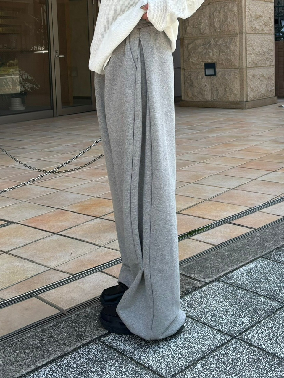 受注制【Chikashitsu +】snap button buggy sweat pants (3color)