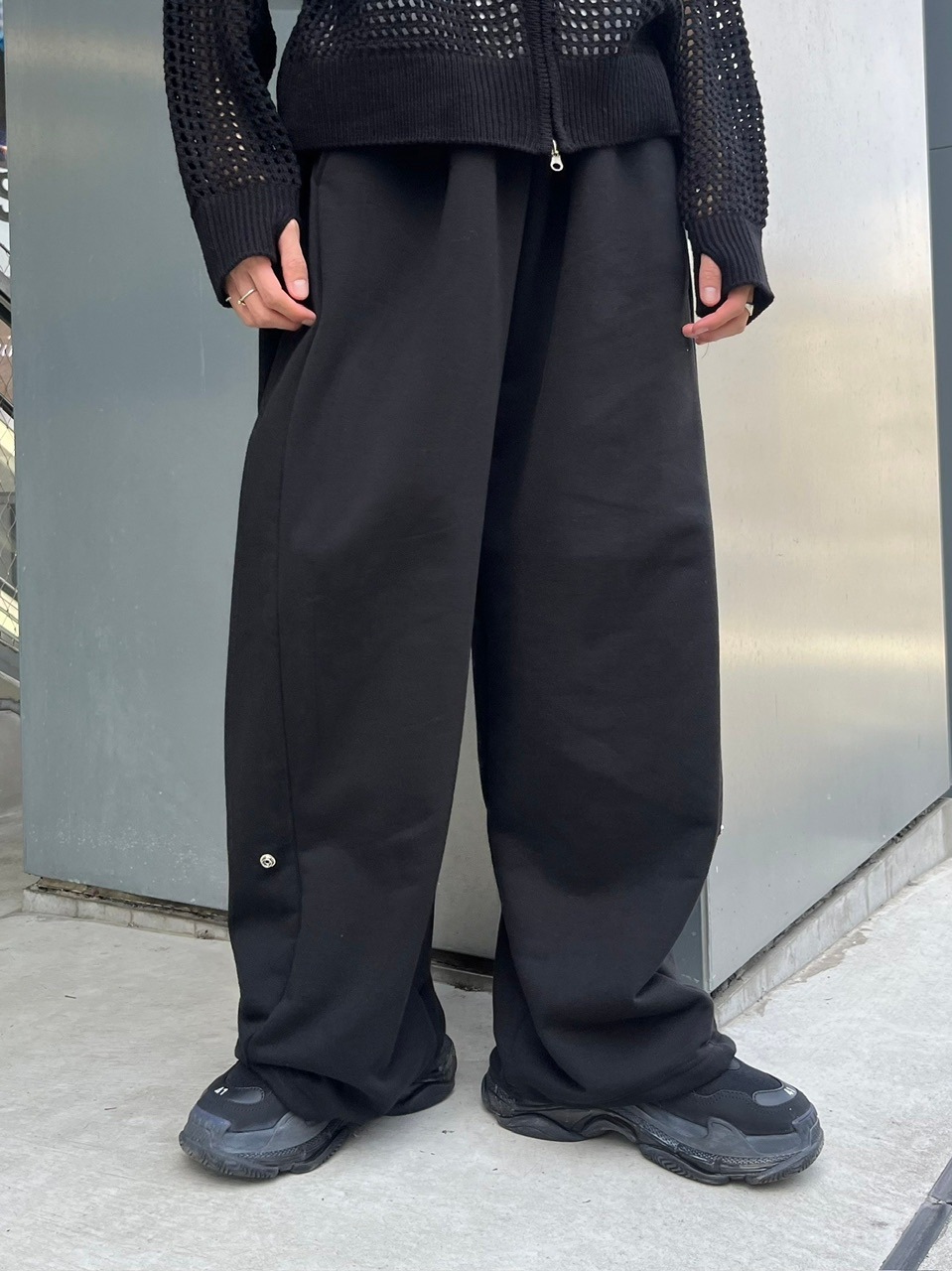 受注制【Chikashitsu +】snap button buggy sweat pants (3color