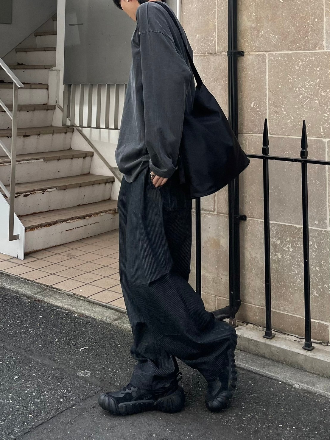 Chikashitsu +】oversized shadow print damage long sleeve (2color