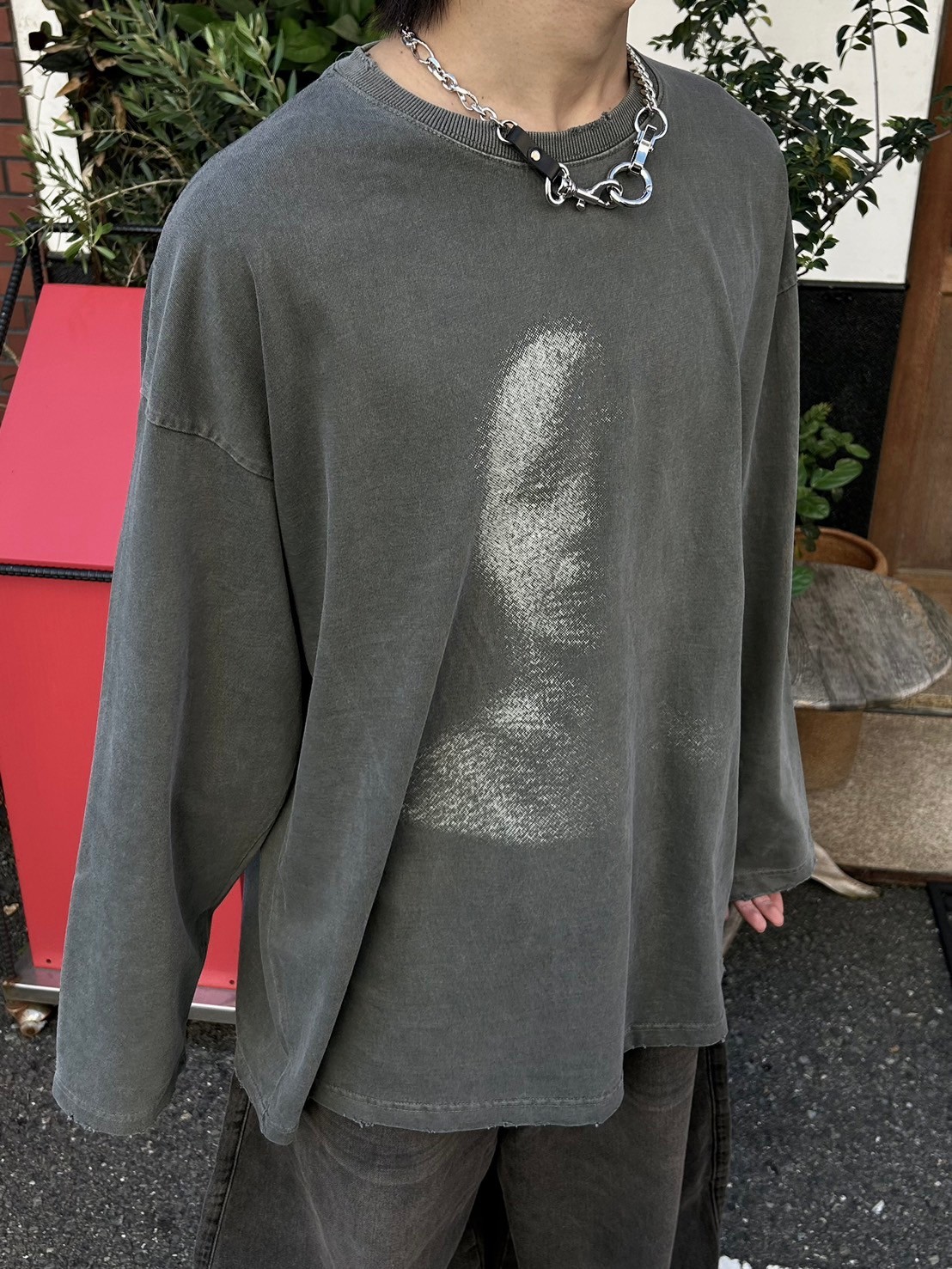 Chikashitsu +】oversized shadow print damage long sleeve (2color