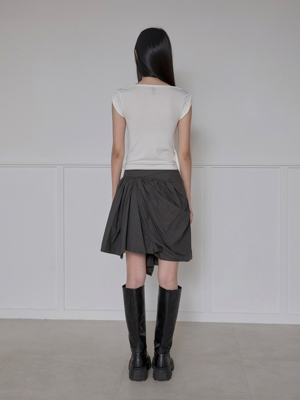 【FLARE UP】 Asymmetrical Drape Pants /追跡付 Drape Asymmetric Flares Black – Davis Active