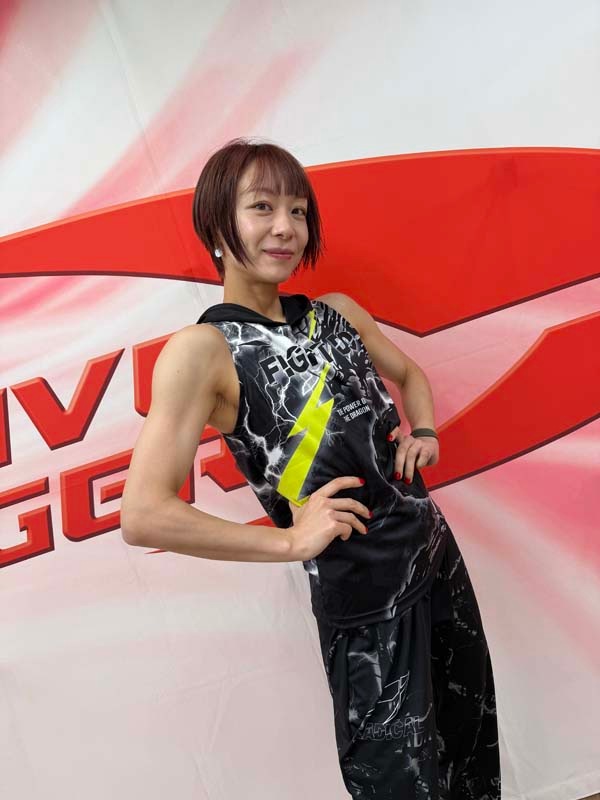 FIGHT DOフード付タンク＜ブラック＞ | トップス,タンクトップ