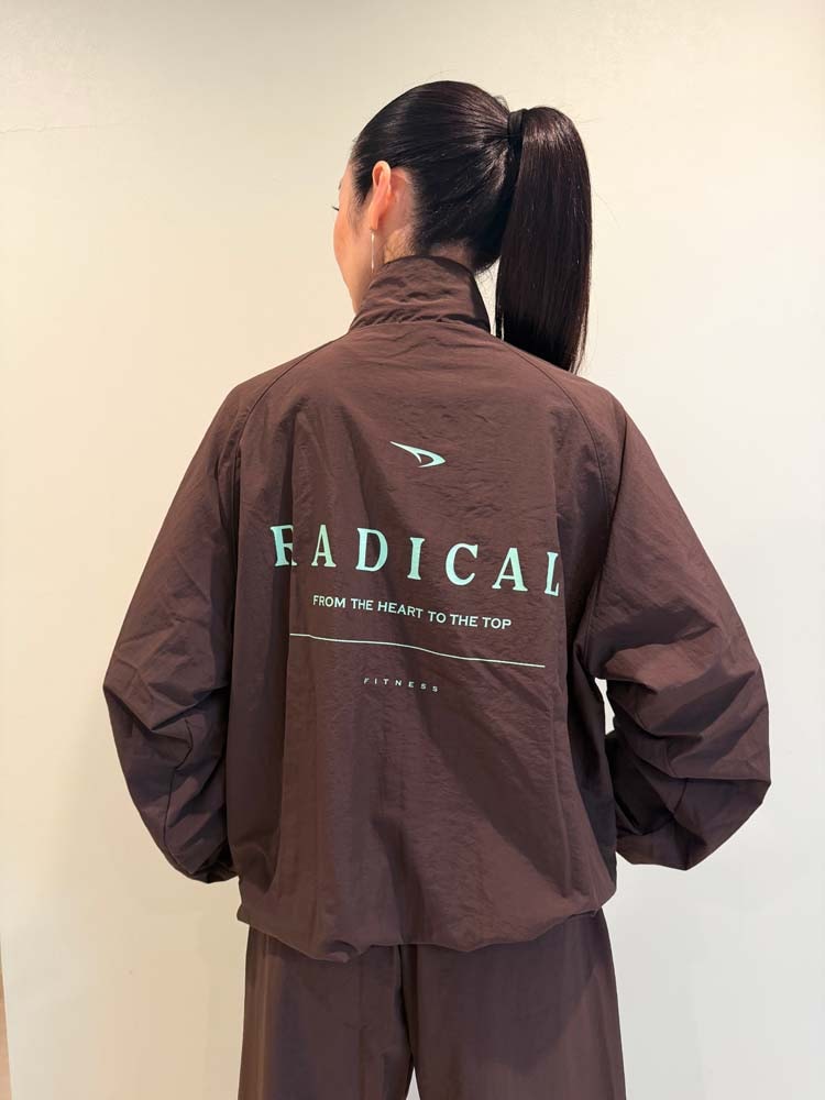予約商品】ナイロントレーニングセットアップ＜ダークチョコレート