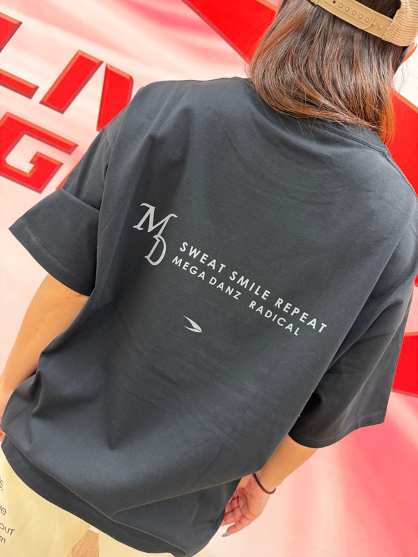 MEGADANZビッグTシャツ<ブラック>