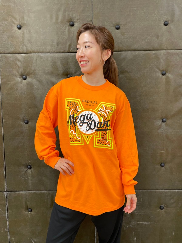 MEGA DANCE RADICAL FITNESS Tシャツ MEGADANZロンT＜オレンジ＞ | すべての商品 | プライム
