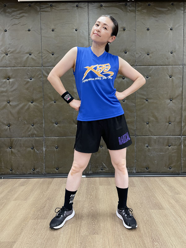 X55 Vネック ノースリーブ<ブルー>