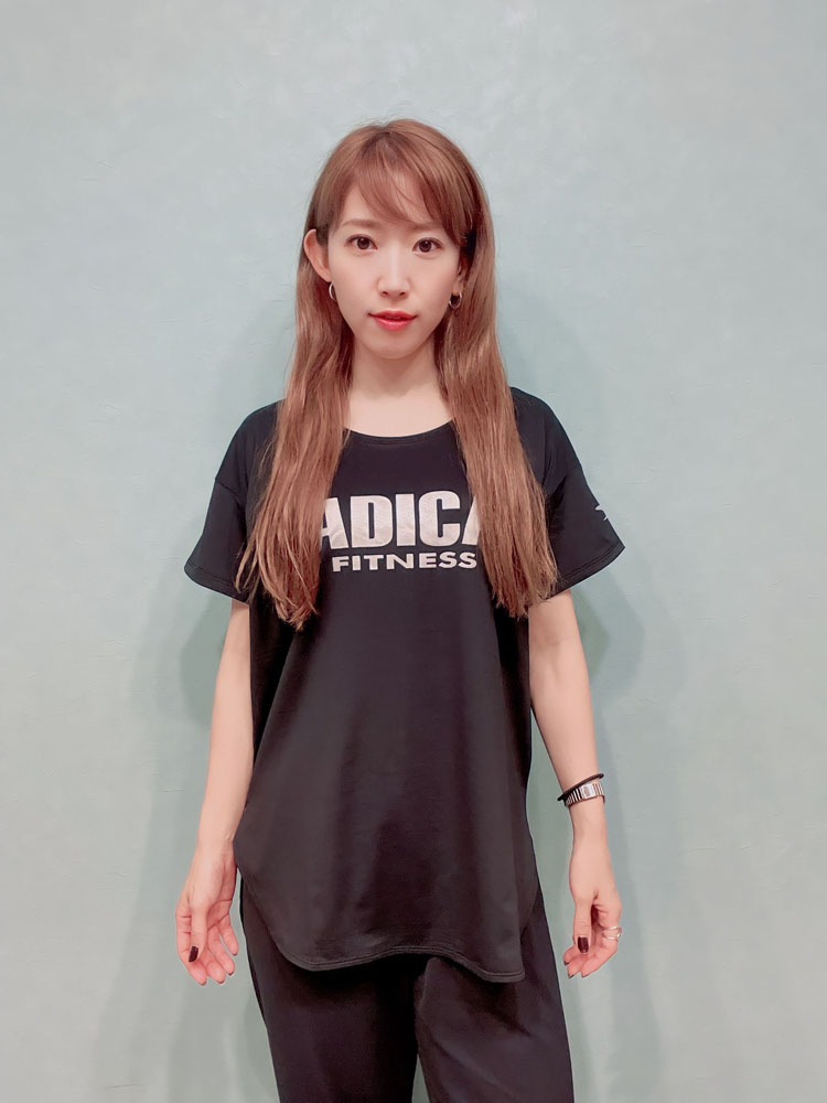 RADICALラウンドTシャツ＜ブラック×シルバー＞