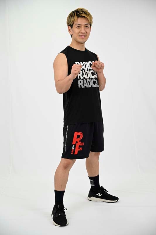 ベーシックハーフパンツ＜ブラック×レッド＞