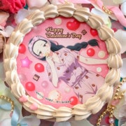 ACCA13区監察課　2024 定番柄　ケーキ特典　缶バッジ　ニーノ　14点 公式】ACCA13区監察課 ケーキ・マカロン・カップケーキ【PRIROLL