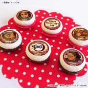 公式】バレンタイン柄 ケーキ・マカロン・カップケーキ【PRIROLL