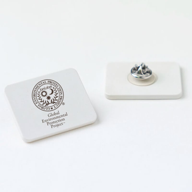 お米のピンバッジ