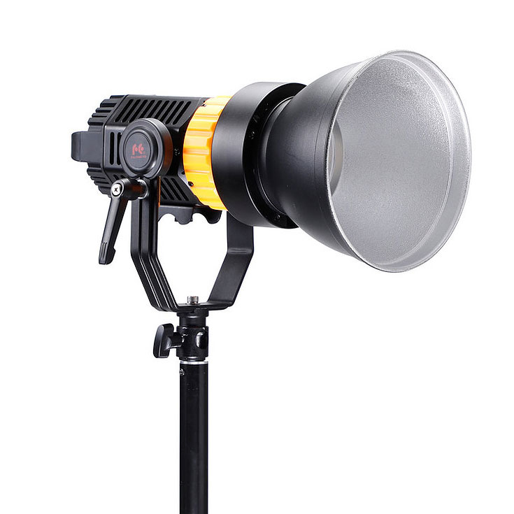 KOTO GSR10-30L/SC 1Kw タングステン フレネル ライト KOTO GSR10-30L/SC 1Kw タングステン フレネル ライト