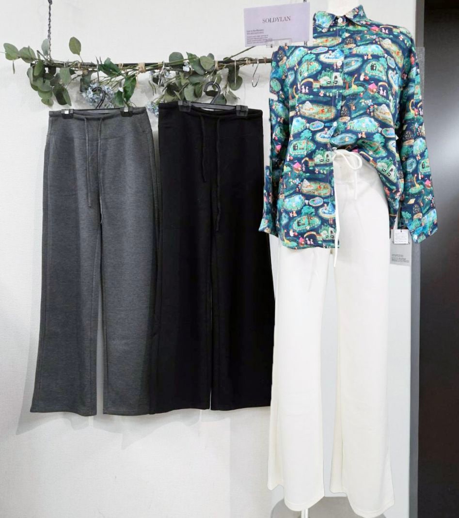 P000【SOLDYLAN】スムース ソフトフレアワイドパンツ （F2KA-A20534）