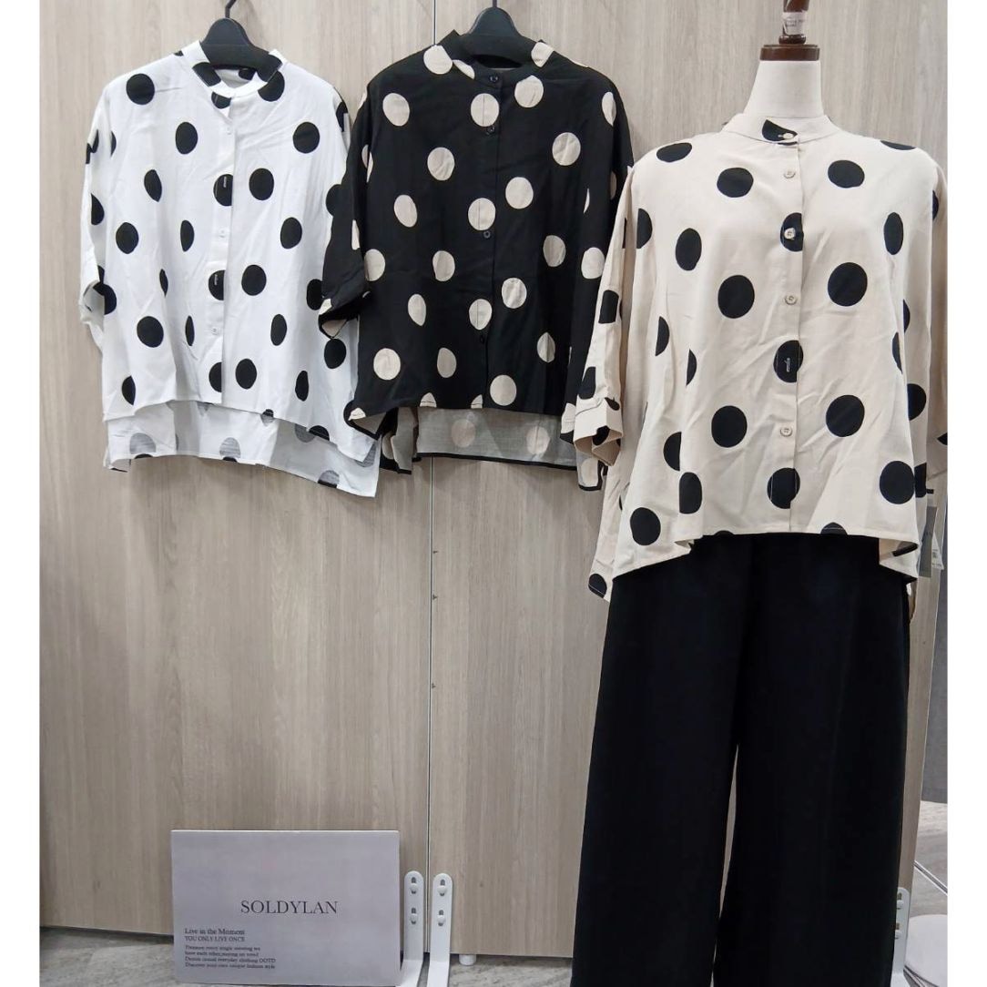 P000【SOLDYLAN】ビッグドット ワイドブラウス（F2KA-A20697）