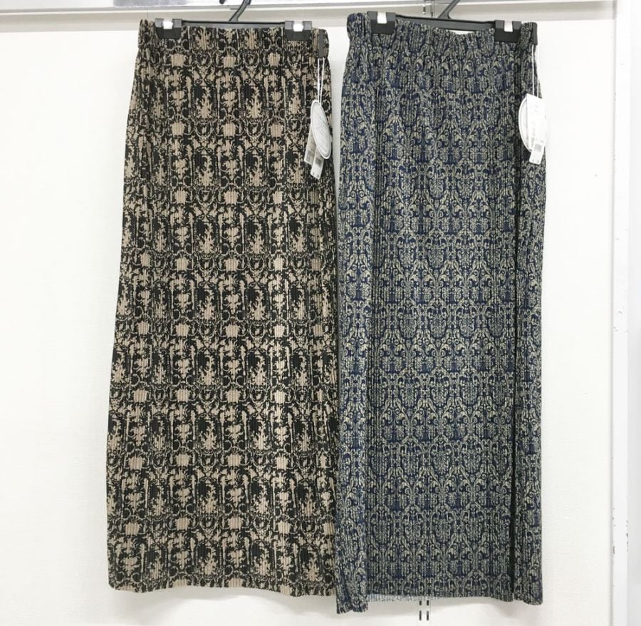 P000 総柄プリーツスカート（F2KA-366620）