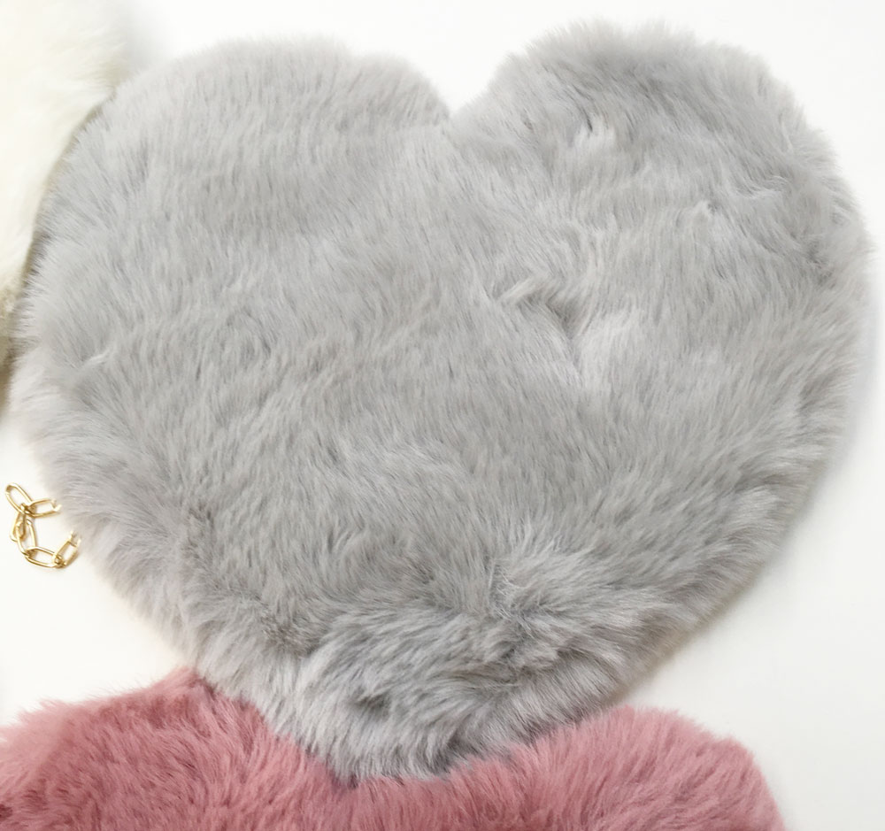 JSB ファー　ポーチ JSB ファー ポーチの通販 by LOVE♡J.S.B.｜ラクマ