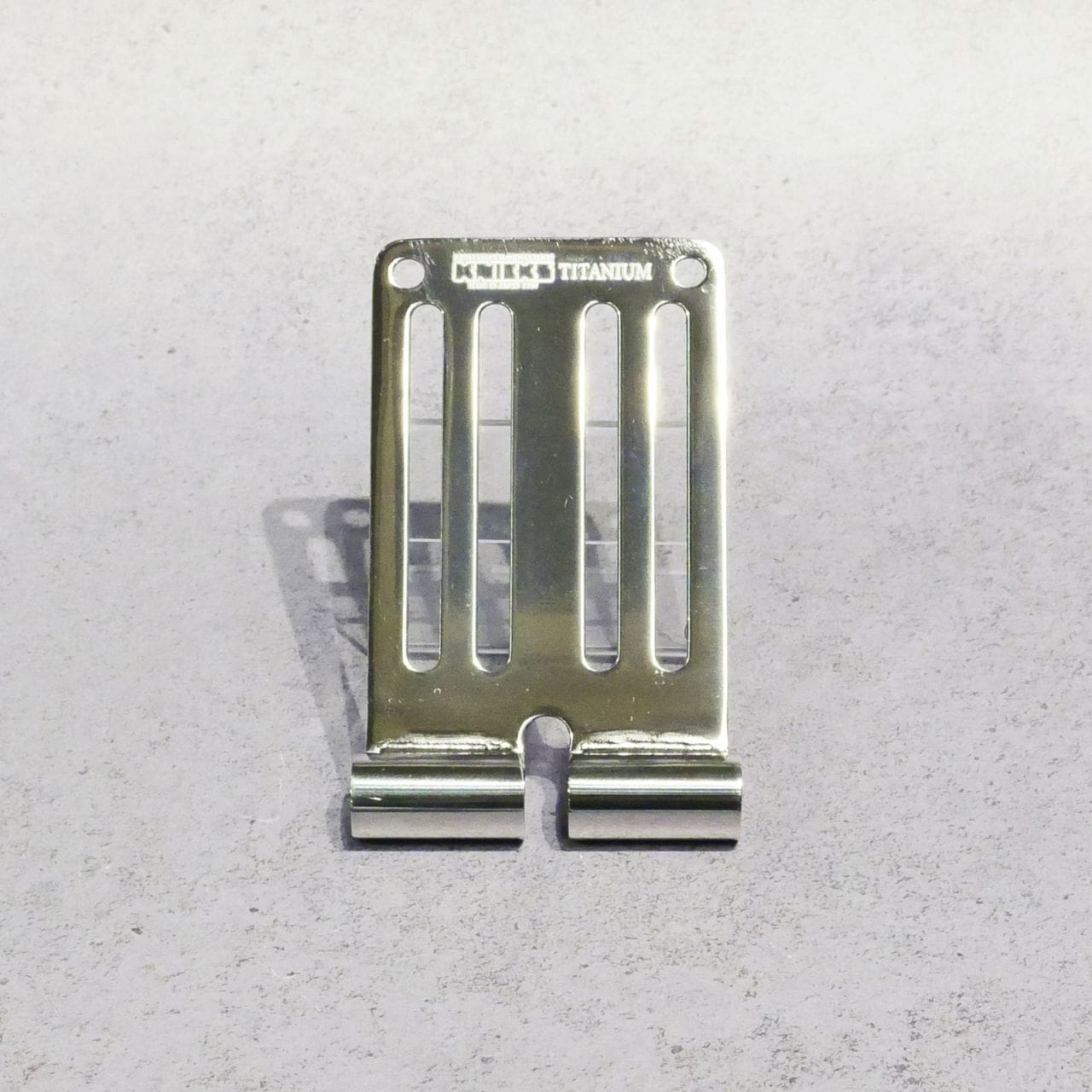 ニックス(TIT-15)連結チタニウム1.5mmベルトループ【総磨きタイプ】　
