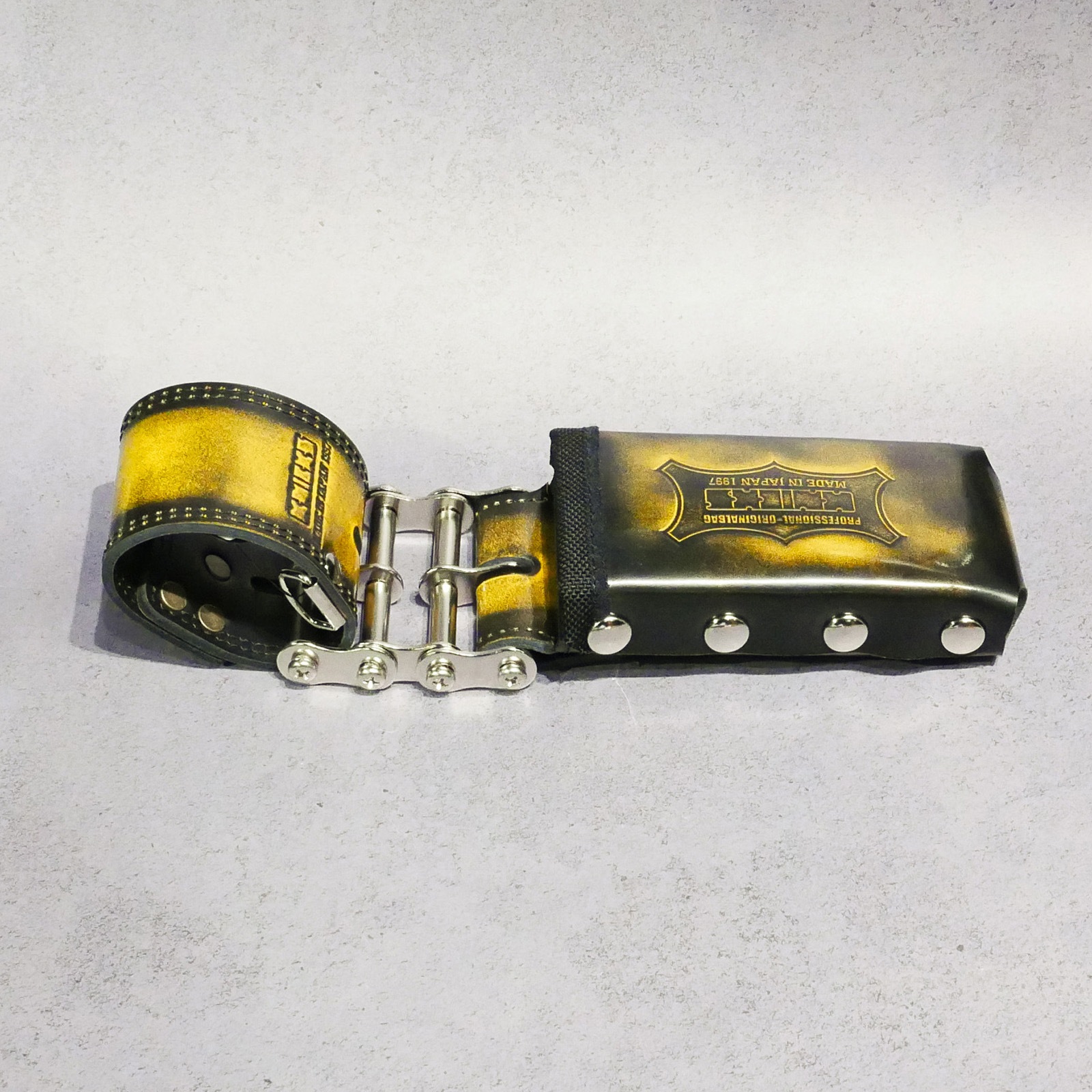ニックス(ADV-100LDX3-Y)ガラス革3連結チェーン連結レベルホルダー