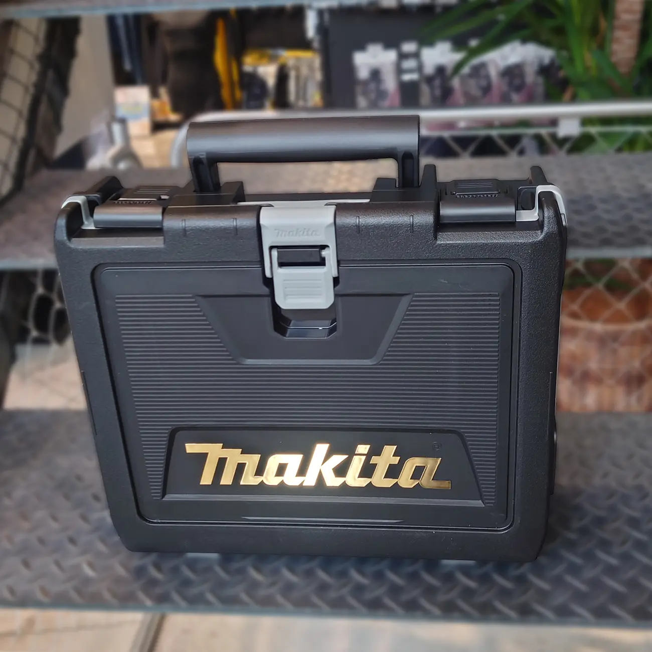 ★reftools★　マキタインパクトドライバー　ＴＤ１３２ＤＸ２　ブサイクシリーズ　（Ａ７９） マキタ(JPATD173DGX) 20周年限定 充電式インパクトドライバー TD173