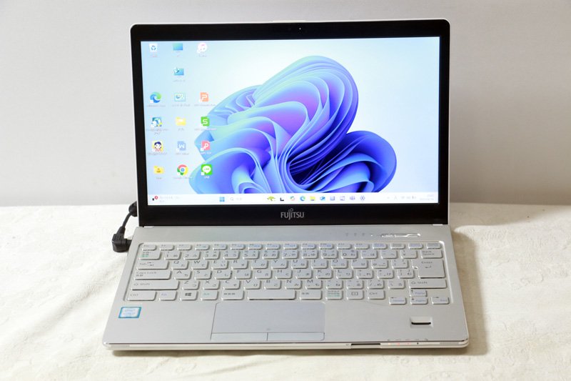 ノートパソコン 富士通 LIFEBOOK WS1/B1 FMVWB1S17 Core i7 7500U 2.7