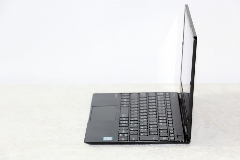 快速軽量NEC VERSAPRO CPU m3(8100Y)SSD WIN11 NEC VersaPro VH-4、12.5インチ Core m3-8100Yの中古PCが 1万円