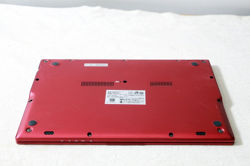 ノートパソコン 富士通 FMV LIFEBOOK WU2/D2 FMVWD2U27 Core i3 8145U