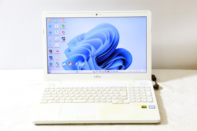 Windowsノート本体 LIFEBOOK AH53/B2/i7-7700HQ/16GB/512GB/ LIFEBOOK AH Fujitsu AH53/B2 FMVA53B2R / i7 7700HQ 16GB SSD