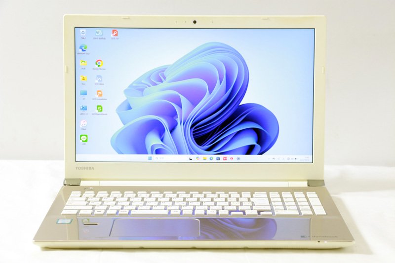 ノートパソコン Dynabook AZ65/CGSD Core i7 7500U 2.7GHz 16GB