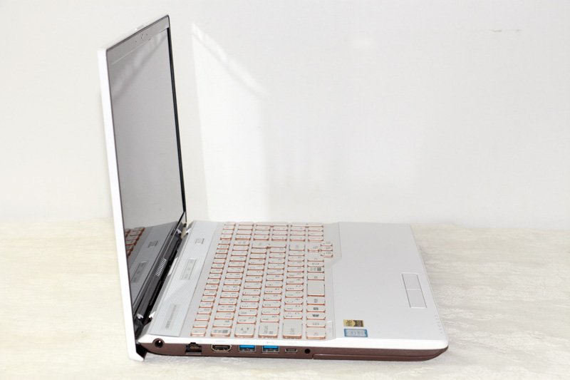 ノートパソコン 富士通 FMV LIFEBOOK WA3/D1 FMVWD1A37W Core i7 8565U