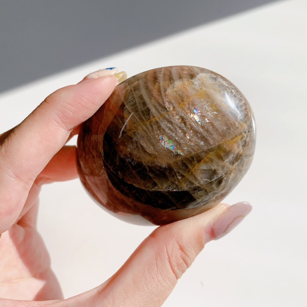 グレームーンストーン にぎり石 | グレー | Crystals by Purely