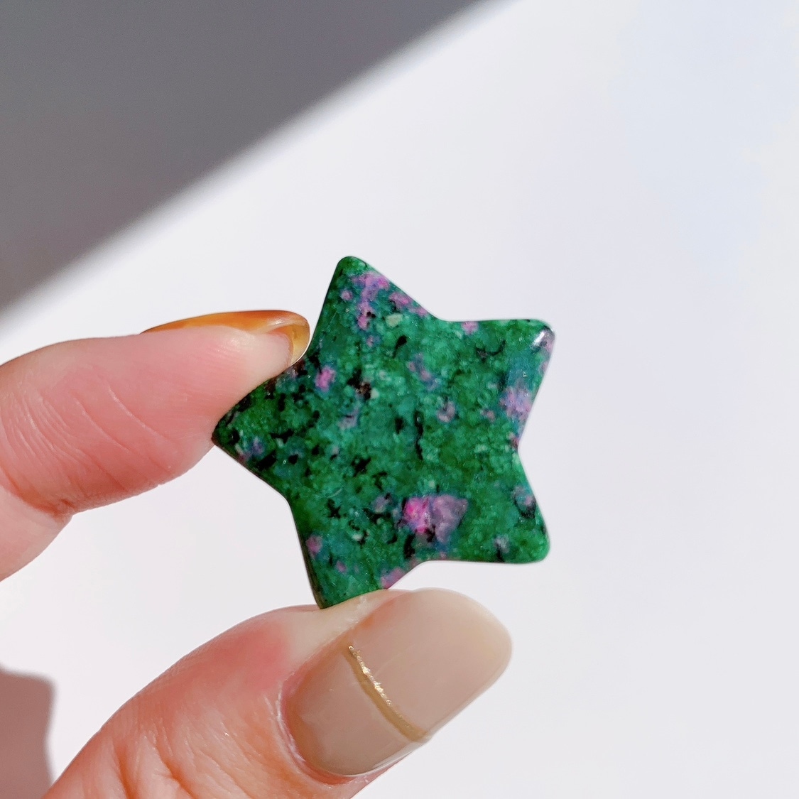 ルビーインゾイサイト 星型 小 | 星型 | Crystals by Purely
