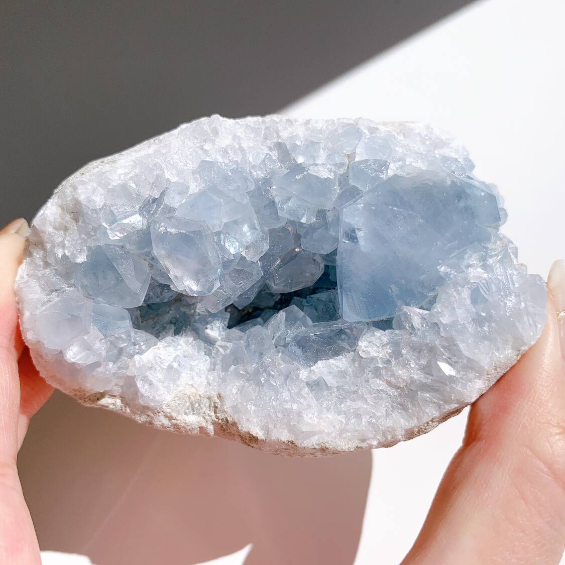 セレスタイト 原石（大） セレスタイト 原石 | 原石 | Crystals by Purely