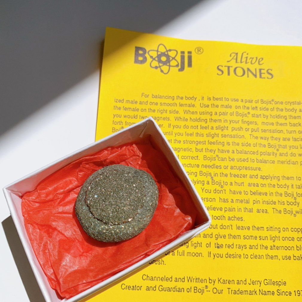 レインボーボージーストーン 証明書付