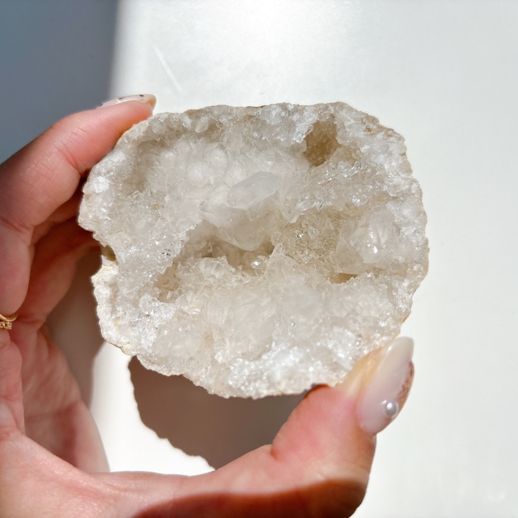 ◇水晶ジオ　中空クリスタル　2kg ◇水晶ジオ 中空クリスタル 2kg ◇水晶ジオ 中空クリスタル 2kg