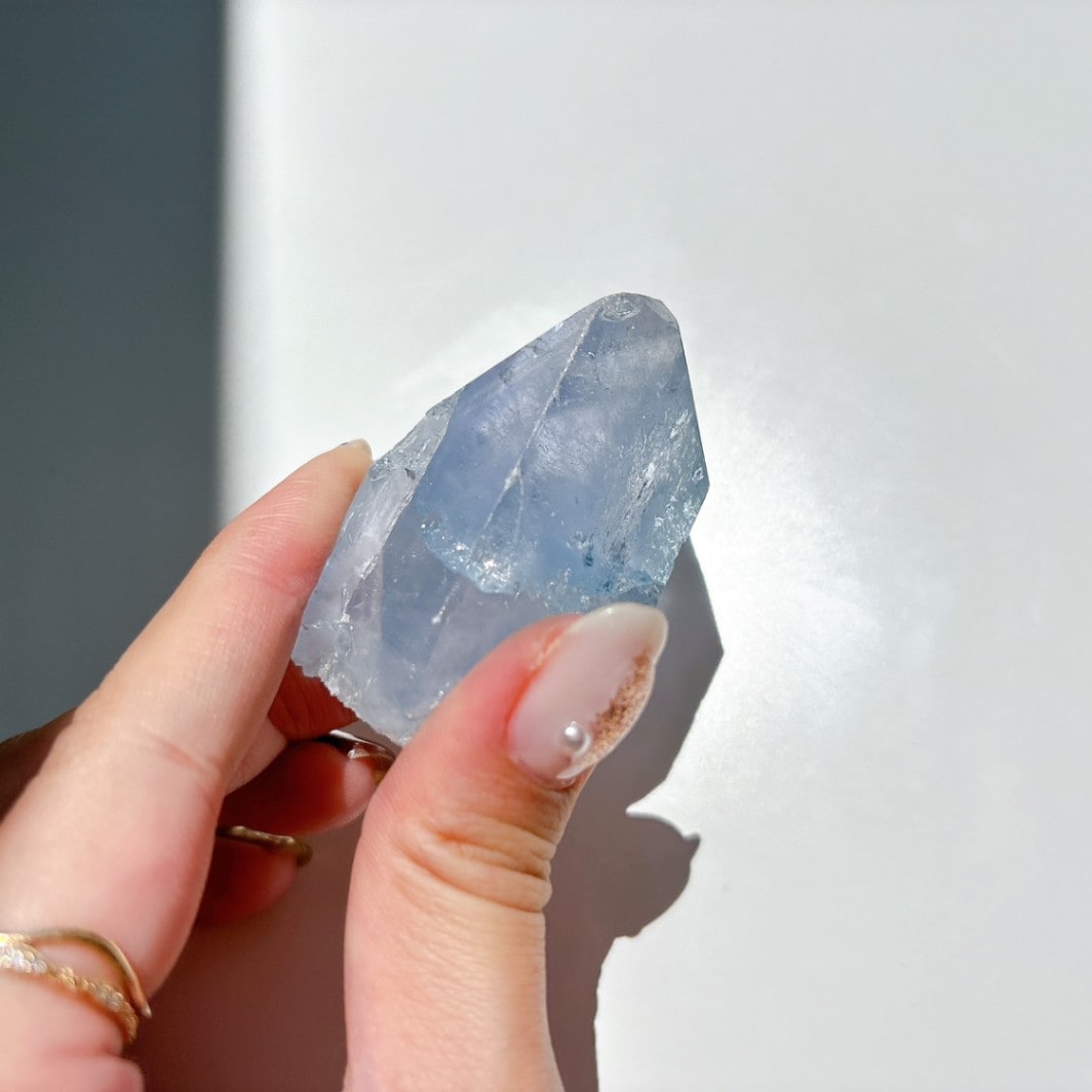 セレスタイト結晶ポイント | 原石 | Crystals by Purely