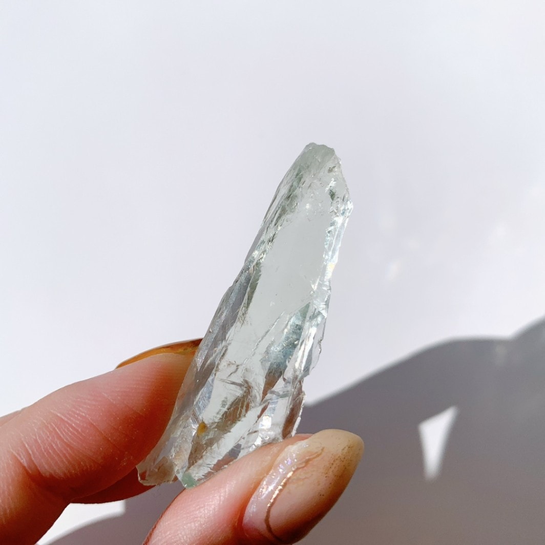 プラシオライト(グリーンアメジスト) 原石