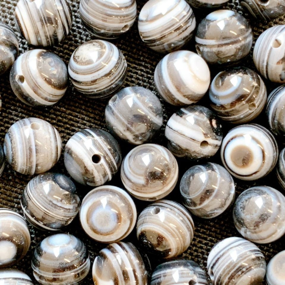 [418B]天眼石（チベットメノウ）(3A・8mm)