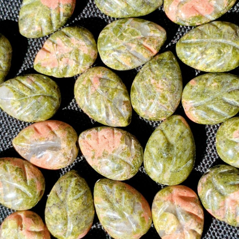 [794B]ユナカイト リーフ型(10×14mm)