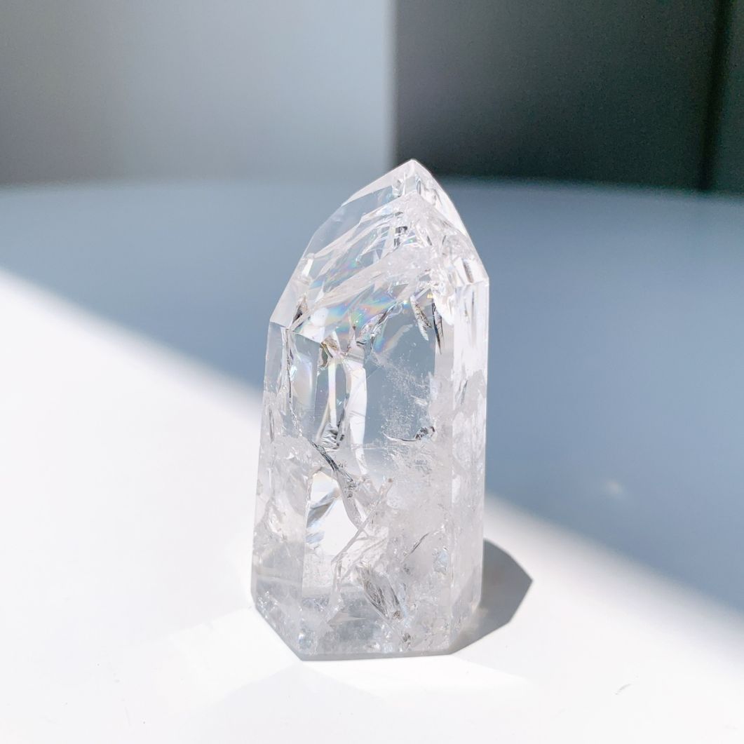 レインボー水晶 ポイント