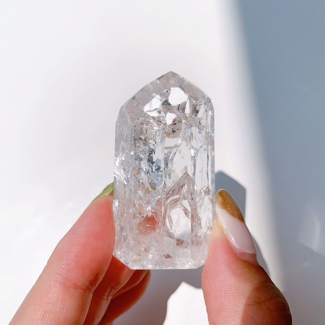 レインボー水晶 ポイント