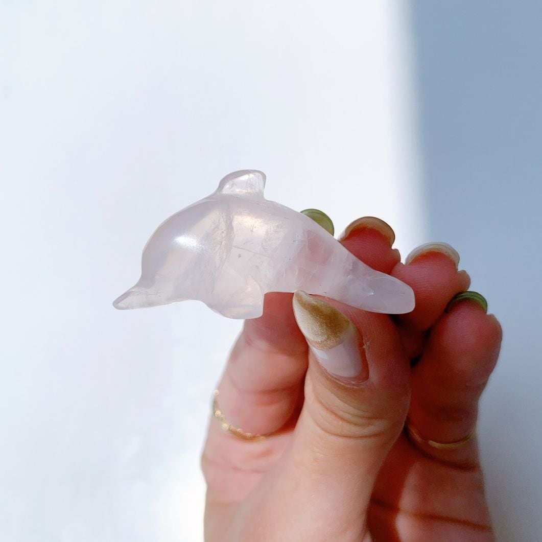 ローズクォーツ イルカ型