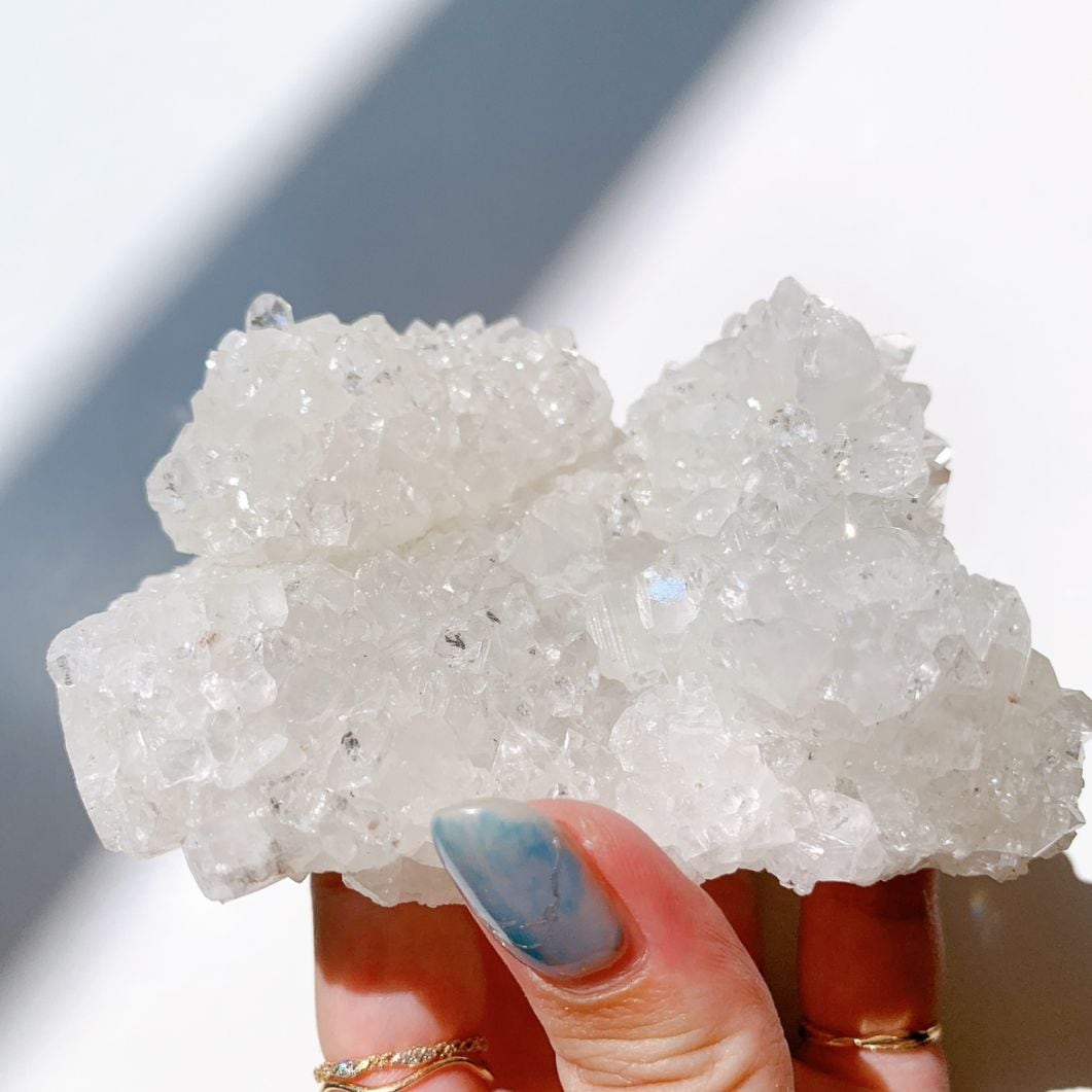 アポフィライト 原石