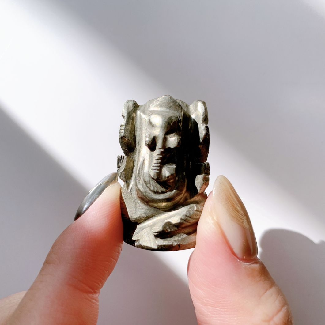 パイライト ガネーシャ型