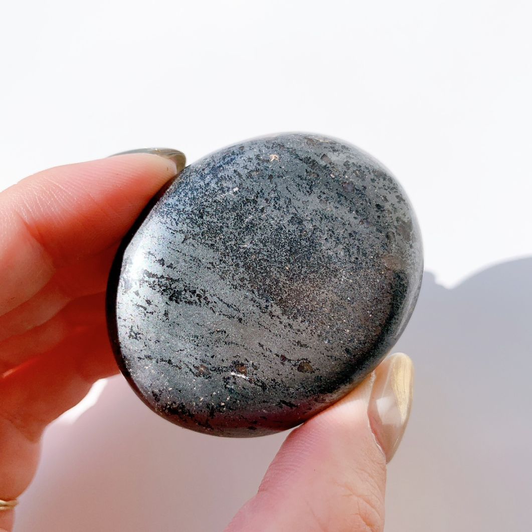 ヘマタイト にぎり石