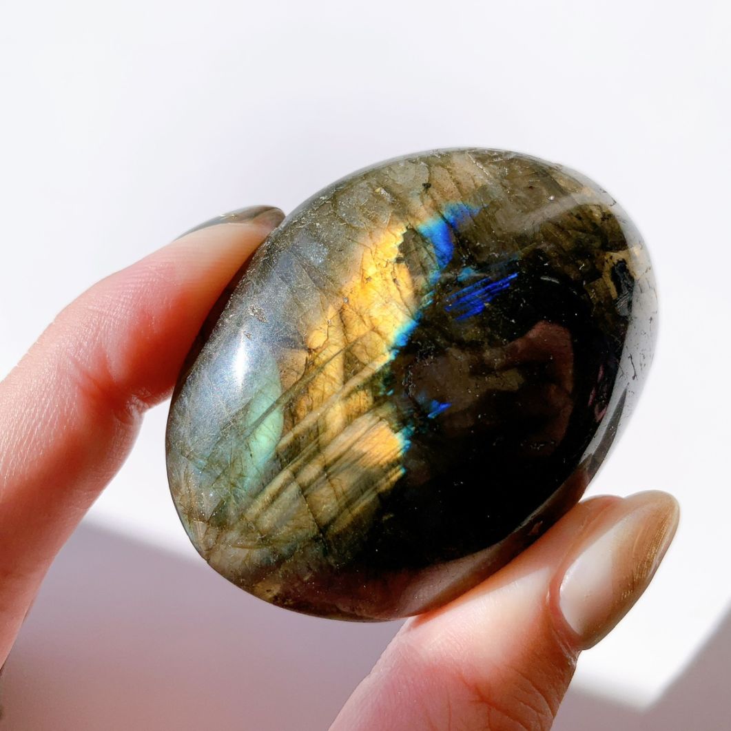 ラブラドライト にぎり石