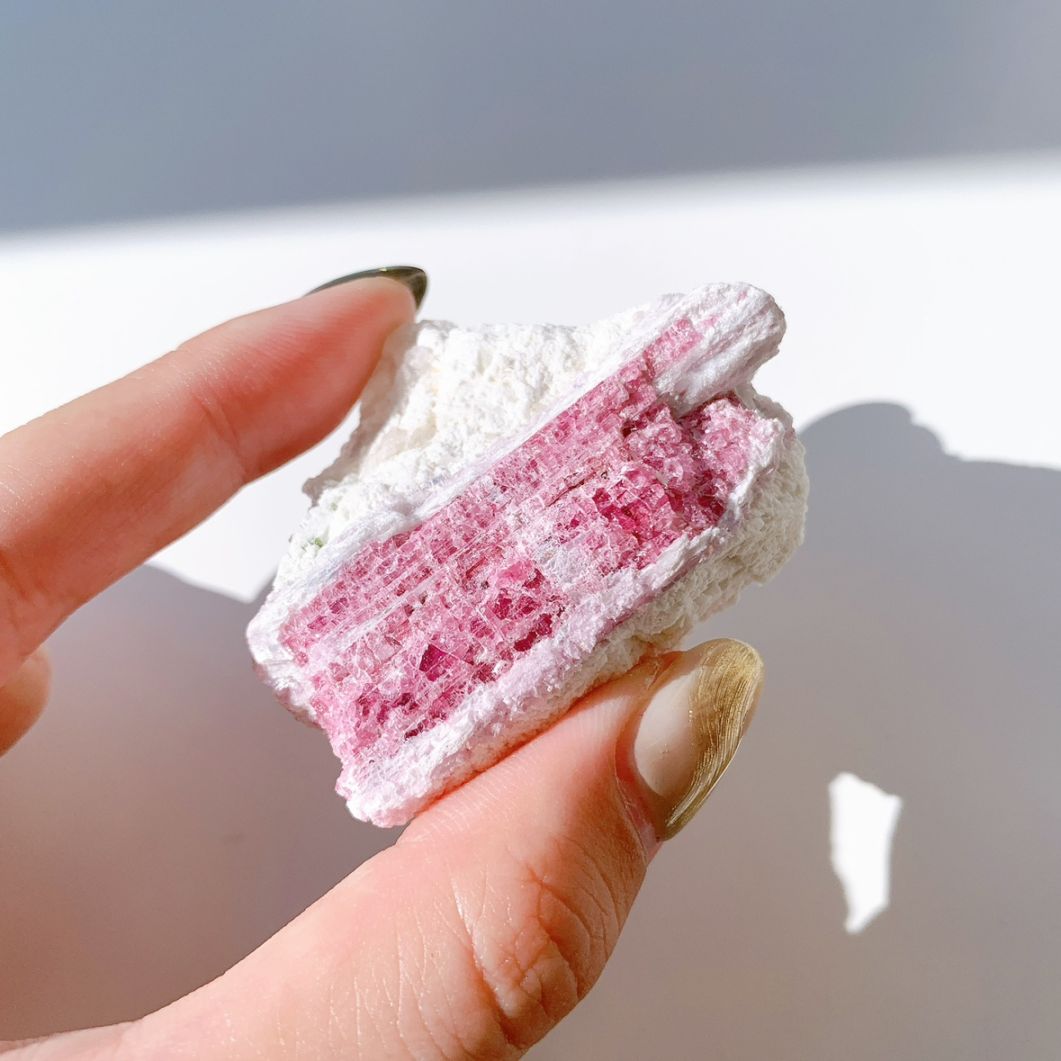 ピンクトルマリンonフェルドスパー 原石