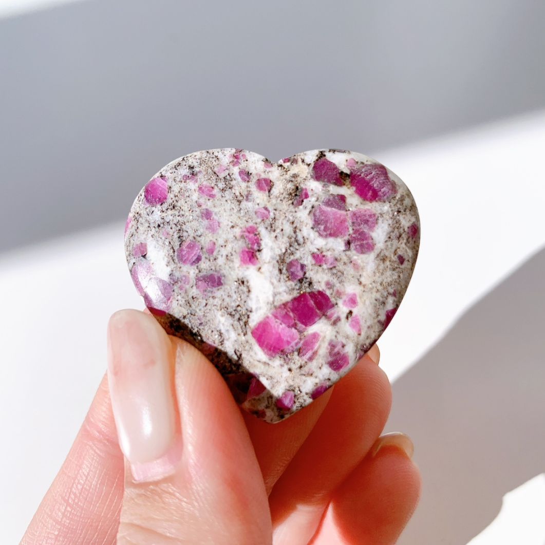 ルビーインマトリックス ハート型