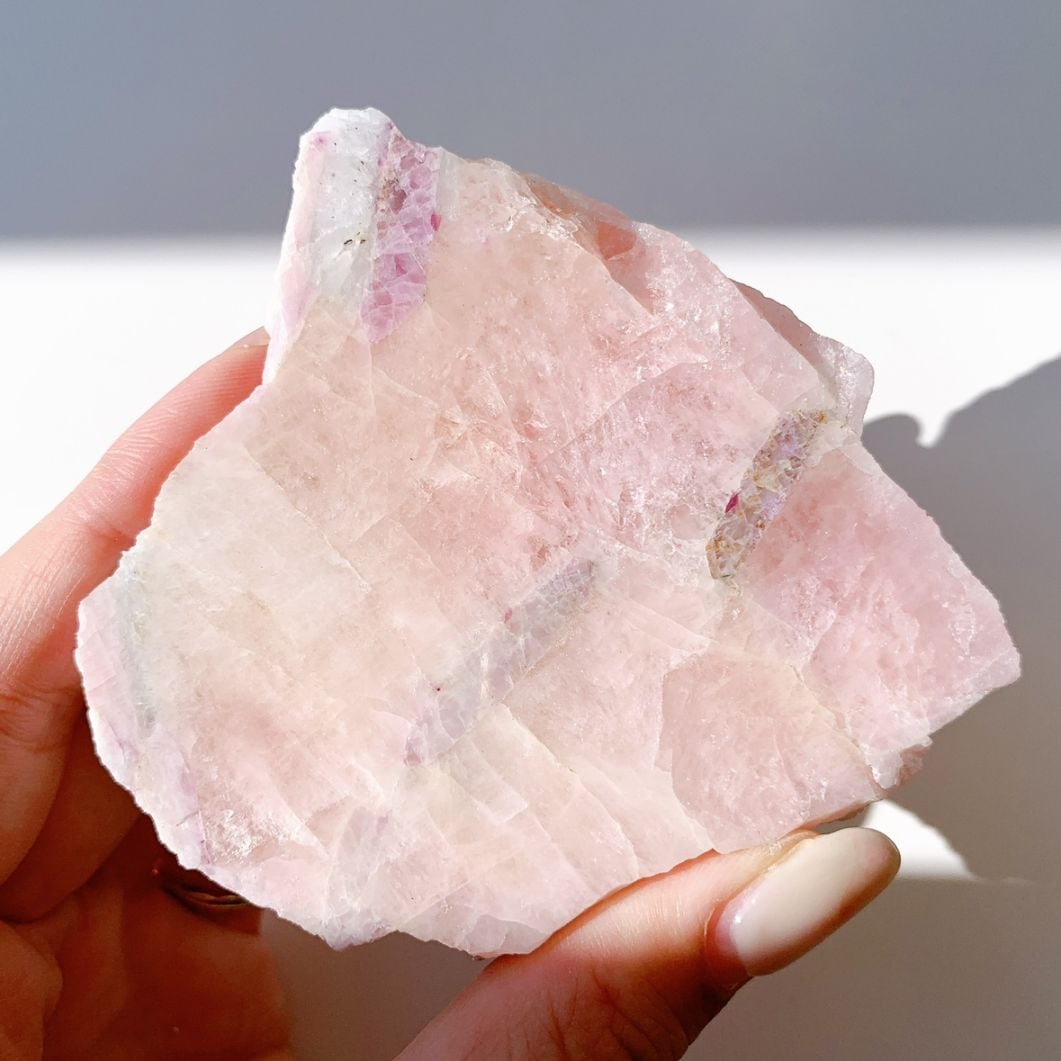 モルガナイトwihクンツァイト 半面研磨