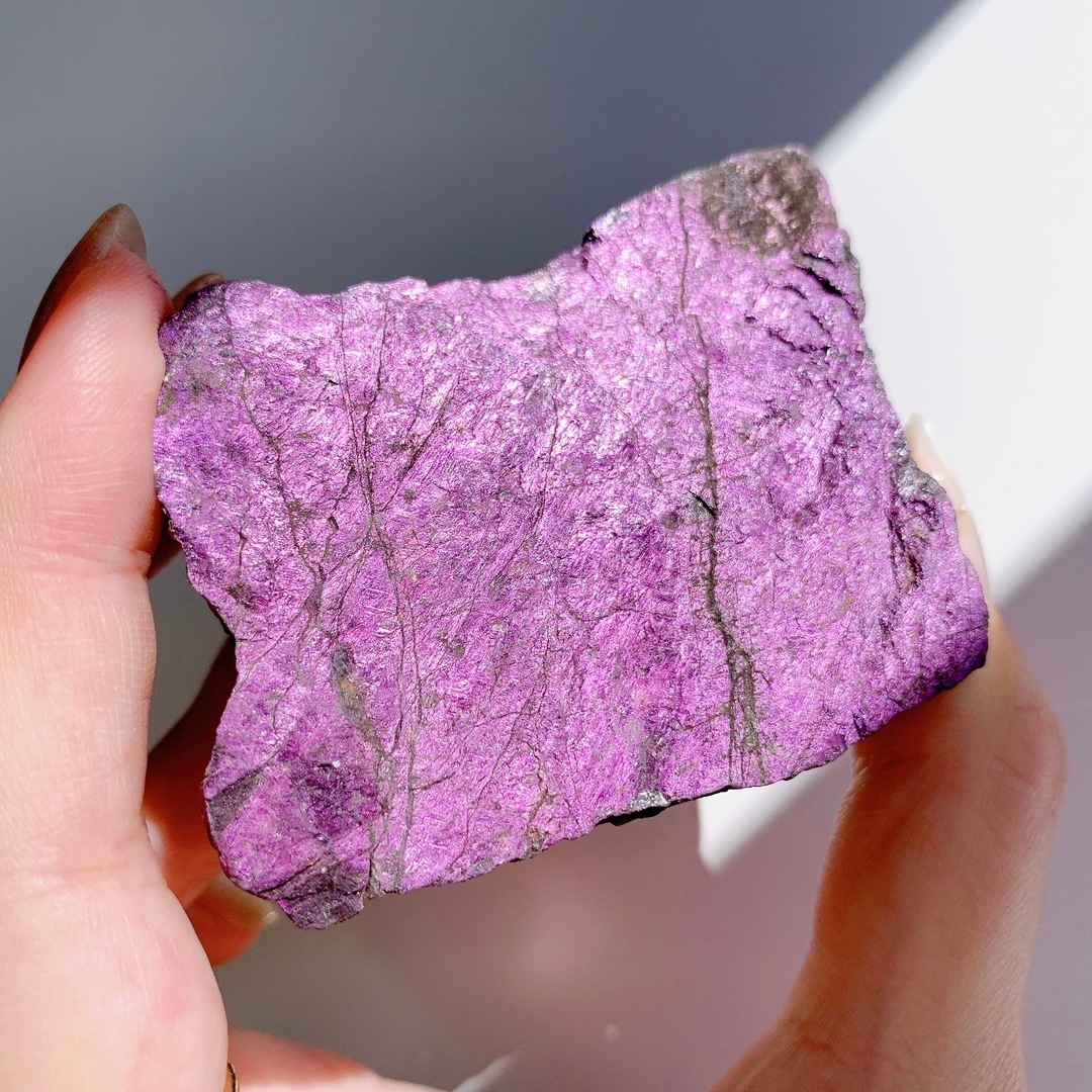 レア パープルピンク ジプサム クリーダイト 原石 レア パープルピンク